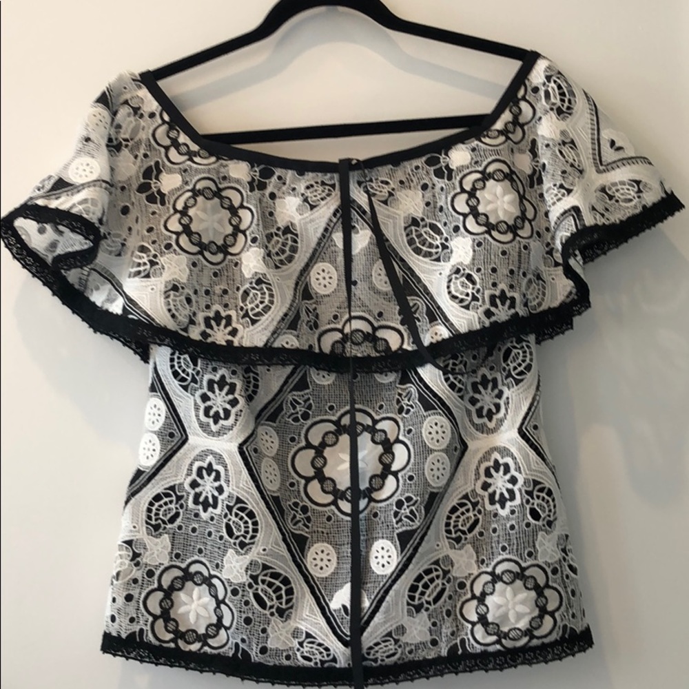 Alexis Top